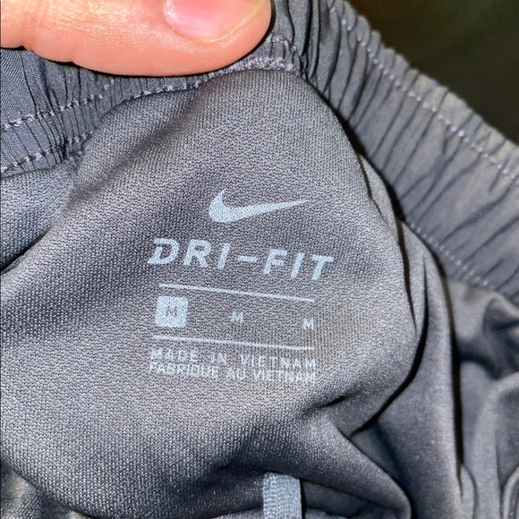 UNLV Women’s Running Shorts (M) - Picture 4 of 6